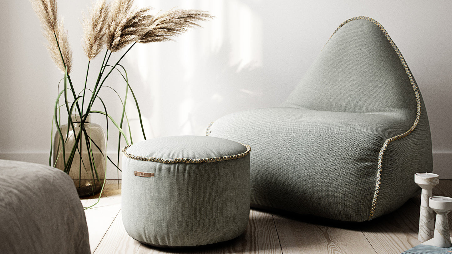 Cura Lounge Chair & Pouf - Ein exklusiver Sitzsack für den Innenbereich mit Hocker