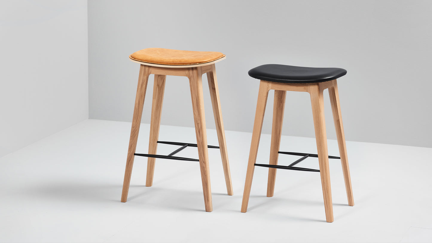 Nordic Bar Stool - Black Stained Oak - Exklusiver Barhocker aus Eiche & Leder