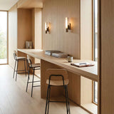 Schwarzer Barhocker mit Rückenlehne aus Eichenfurnier und pulverbeschichtetem Stahlgestell. | Frame Bar Stool - Wood w/backrest - 73 cm Black Stained Oak | SACKit