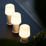 Weiße Ambience Lamp Intelligent+ mit London base aus pulverbeschichtetem Stahl in verschiedenen Größen. | Ambience - Lamp Intelligent+ & London base - White 10 | SACKit