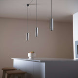 Polierte Expo Pendelleuchte aus Aluminium mit schlankem, zylindrischem Design und langer Kabelaufhängung | Expo Pendant - Polished | SACKit