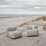 Soft Sofa Outdoor in Kirra Sand, weiches, formstabiles Outdoor - Sofa ohne Gestell, auf Terrasse platziert | Soft Sofa Outdoor - Seat - Kirra Sand | SACKit