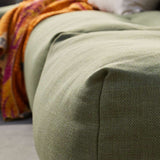 Soft Sofa Outdoor 4-Sitzer Ecksofa in Kirra Olive mit weichem Polster und praktischem Haltegriff.