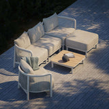 Kirra Lounge Sofa Pouf in sandfarbenem Olefin-Textil mit pulverbeschichtetem Aluminiumrahmen, quadratisch und gepolstert