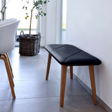 Nordic Bench aus massivem Eichenholz mit Terra Black Lederpolster, schlichtes dänisches Design | Nordic Bench - Oak - Terra Safari | SACKit