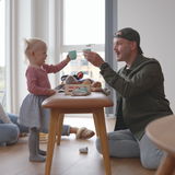 Nordic Bank aus Eichenholz mit schwarzem Terra - Ledersitz in modernem, schlichtem Design | Nordic Bench - Oak - Terra Safari | SACKit