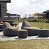 Cobana Junior Lounge Chair und Pouf in grauem Olefin-Stoff, formstabil und wasserabweisend.