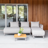 Kirra Lounge Sofa in Kirra Sand mit offenem rechtem Ende aus pulverbeschichtetem Aluminium und Olefin - Textil. | Kirra Lounge Sofa - Open end right - Kirra Noir | SACKit