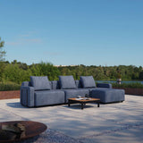 Schwarzes Cobana Lounge Sofa mit drei Sitzelementen ohne Armlehnen, modernes Outdoor - Design. | Cobana Lounge Sofa - 3 seater - Kirra Olive Mit Armlehnen Mit Hocker | SACKit