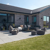 Schwarzes Cobana Lounge Sofa aus modularen Elementen mit pulverbeschichtetem Aluminiumrahmen im Außenbereich | Cobana Lounge Sofa - 4 seater corner sofa - Kirra Olive Mit Armlehnen | SACKit