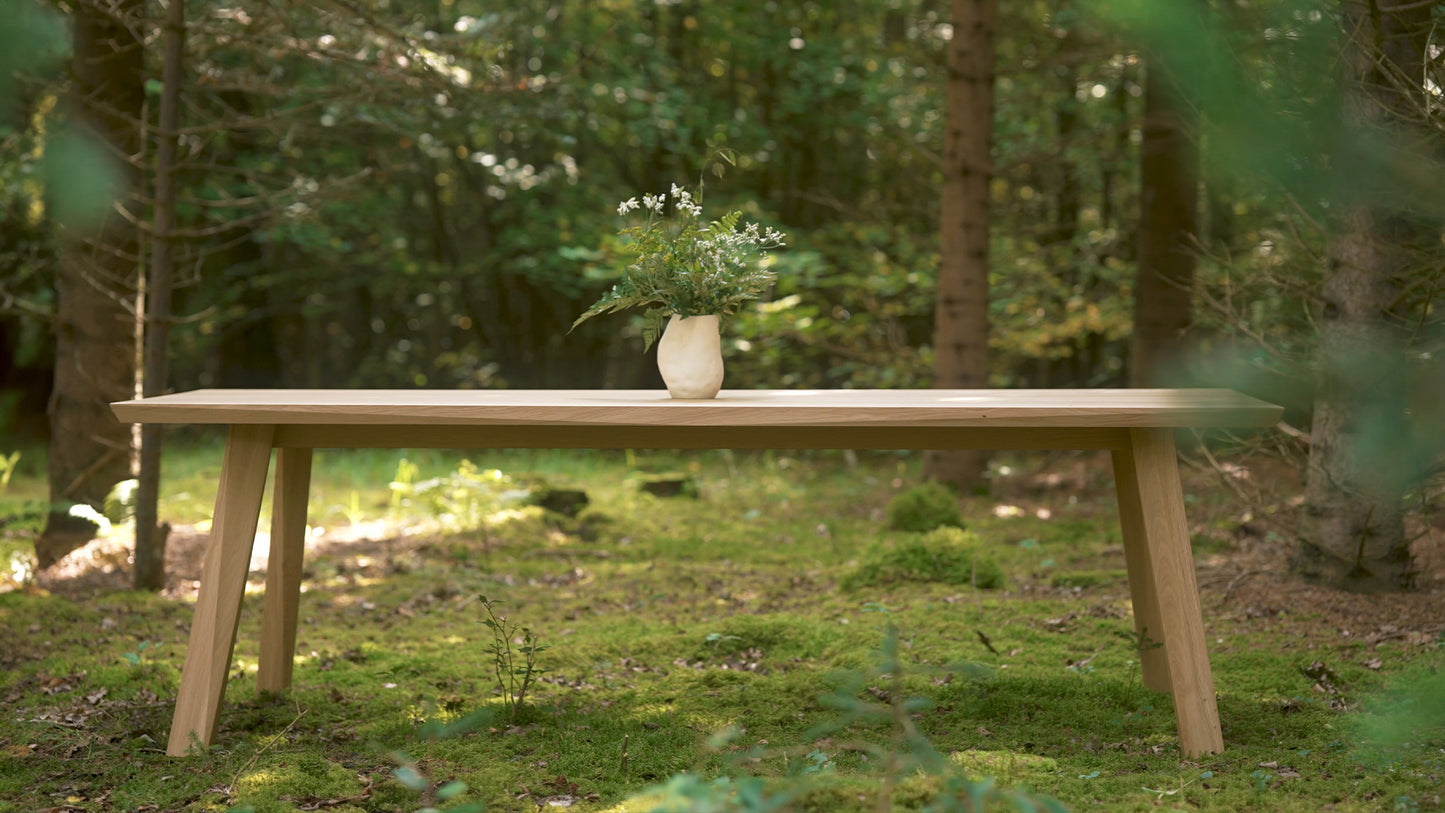 Edge Dining Table - 240x100 cm - Esstisch aus Eiche