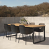 Rechteckiger Patio Dining Table aus pulverbeschichtetem Aluminium mit Teakholzplatte, Außenbereich.