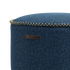 Runder Medley Pouf in Medley Denim Stoff mit weicher Polsterung, handgenähte Stiche sichtbar. | Medley Pouf - Medley Denim | SACKit