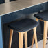 Nordic Bar Stool mit Eichenholz und Luna Carbon Leder, 73 cm hoch, schwarzer Stahlfußstütze