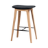 Nordic Bar Stool aus Eiche mit schwarzem Terra - Ledersitz und Fußstütze aus schwarzem Stahl, 73 cm hoch | Nordic Bar Stool - Oak - 73 cm Terra Black | SACKit