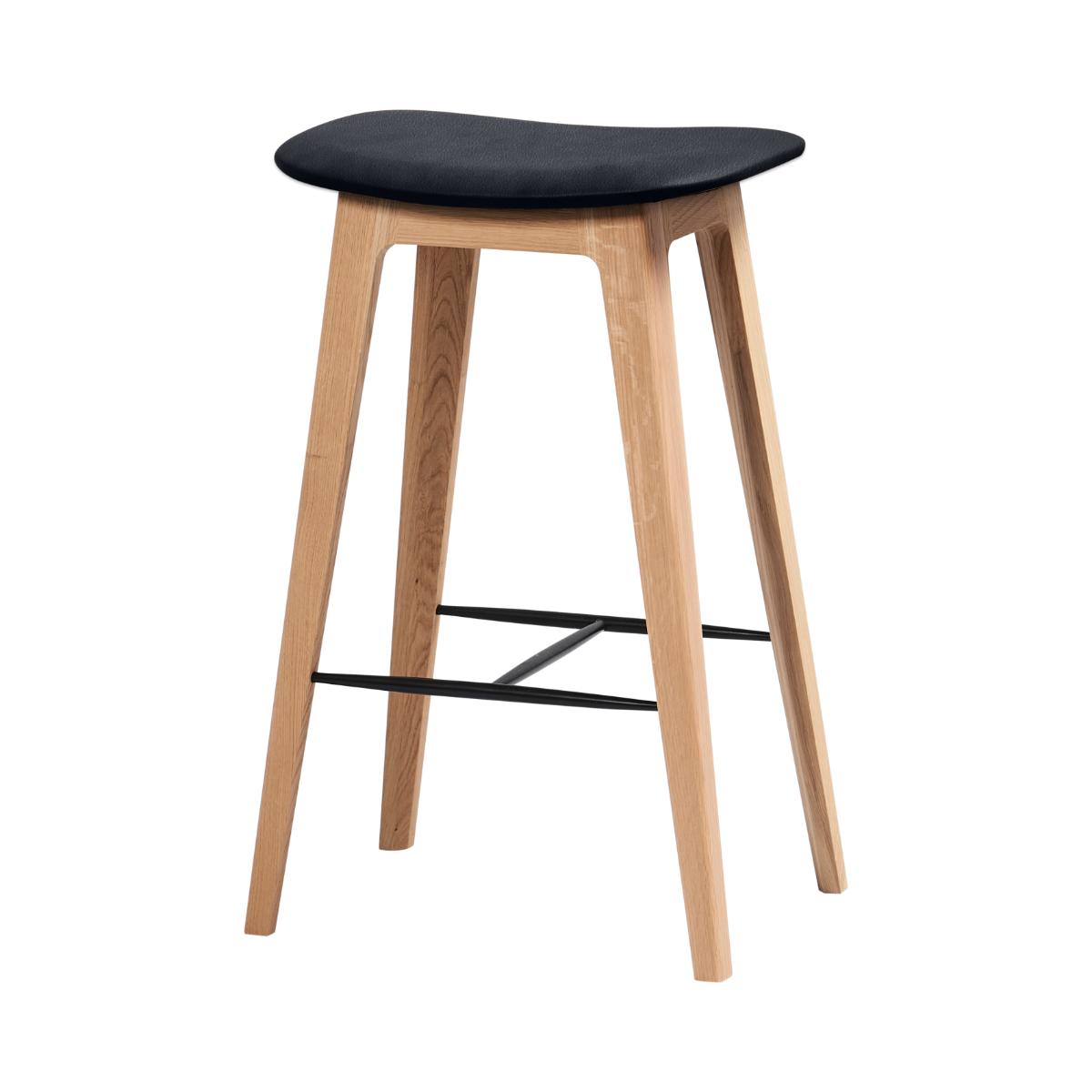 Nordic Barhocker aus Eiche mit Terra Black Leder und schwarzer Fußstütze, 68 cm hoch. | Nordic Bar Stool - Oak - 68 cm Terra Black | SACKit