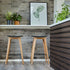 Nordic Barhocker aus Eiche mit schwarzem Luna Carbon Leder und sichtbaren Nähten, modernes Design | Nordic Bar Stool - Oak with stitches - 68 cm Luna Carbon | SACKit