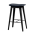 Nordic Bar Stool mit 68 cm Höhe, schwarzem Eichenfurnier und Luna Carbon Lederpolsterung | Nordic Bar Stool - Black Stained Oak - 68 cm Luna Carbon | SACKit