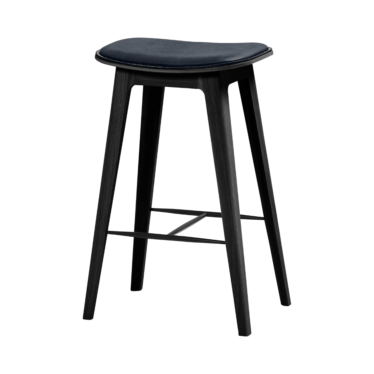 Nordic Bar Stool 68 cm in Luna Carbon Leder mit schwarzem gebeiztem Eichenholz und Steppnähten | Nordic Bar Stool - Black Stained Oak with stitches - 68 cm Luna Carbon | SACKit