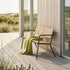 Kirra Patio Bench aus pulverbeschichtetem Aluminium und Olivgrünem Teakholz, Outdoor - Bank mit Armlehnen | Kirra Patio Bench - Olive | SACKit