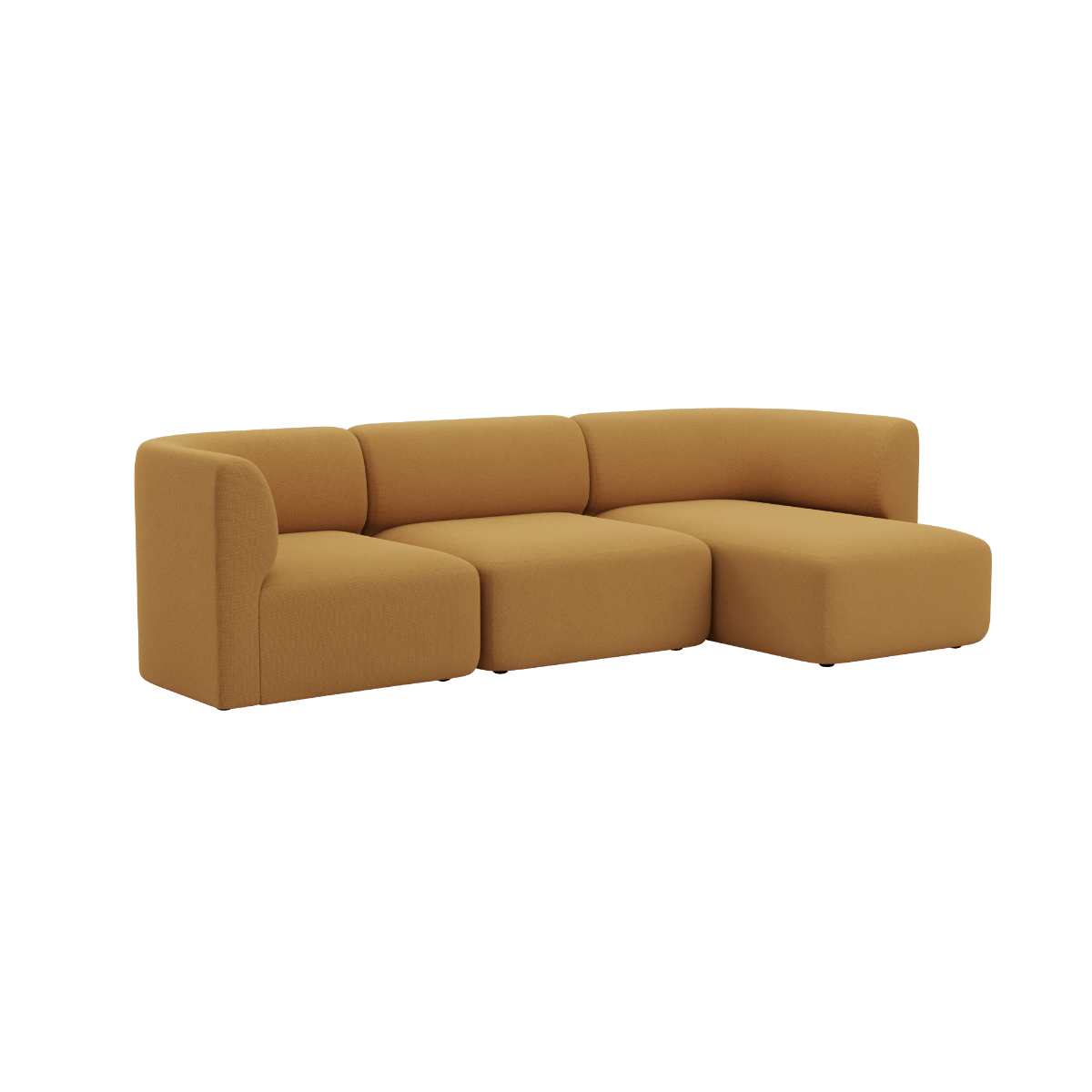 Braunes skandinavisches Dreisitzersofa mit rechter Chaiselongue und weichen abgerundeten Polstern auf schwarzem Hintergrund von sackit | Fjord Sofa - 3 Seater Chaise Right - Cosmo Mustard | SACKit