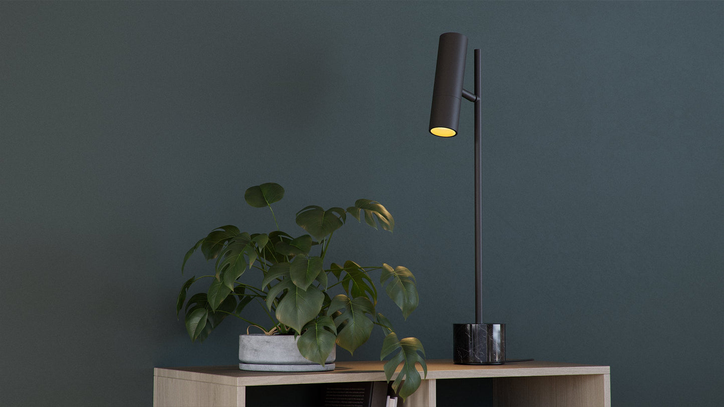 Expo Table - Tischleuchte für den Innenbereich mit Marmorsockel