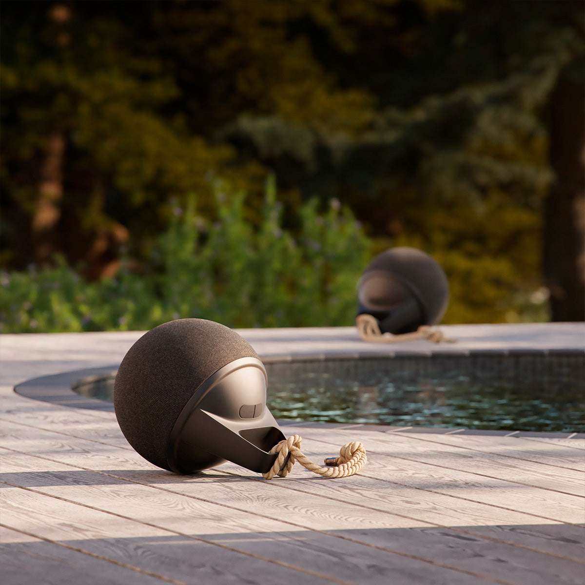 Wasserdichter Play Bluetooth-Lautsprecher mit Hanfseil und Polyesterbezug, kompakt und tragbar.