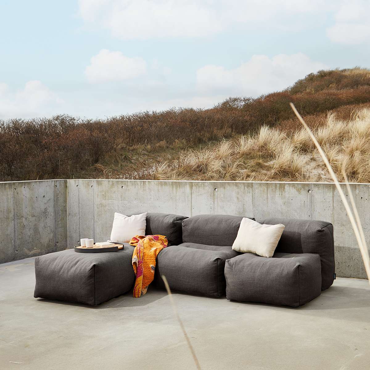 Soft Sofa Outdoor 3 - Sitzer mit Lounger in Kirra Noir, weiches outdoor Sofa ohne Gestell | Soft Sofa Outdoor - 3 Seater w/ Lounger - Kirra Sand | SACKit