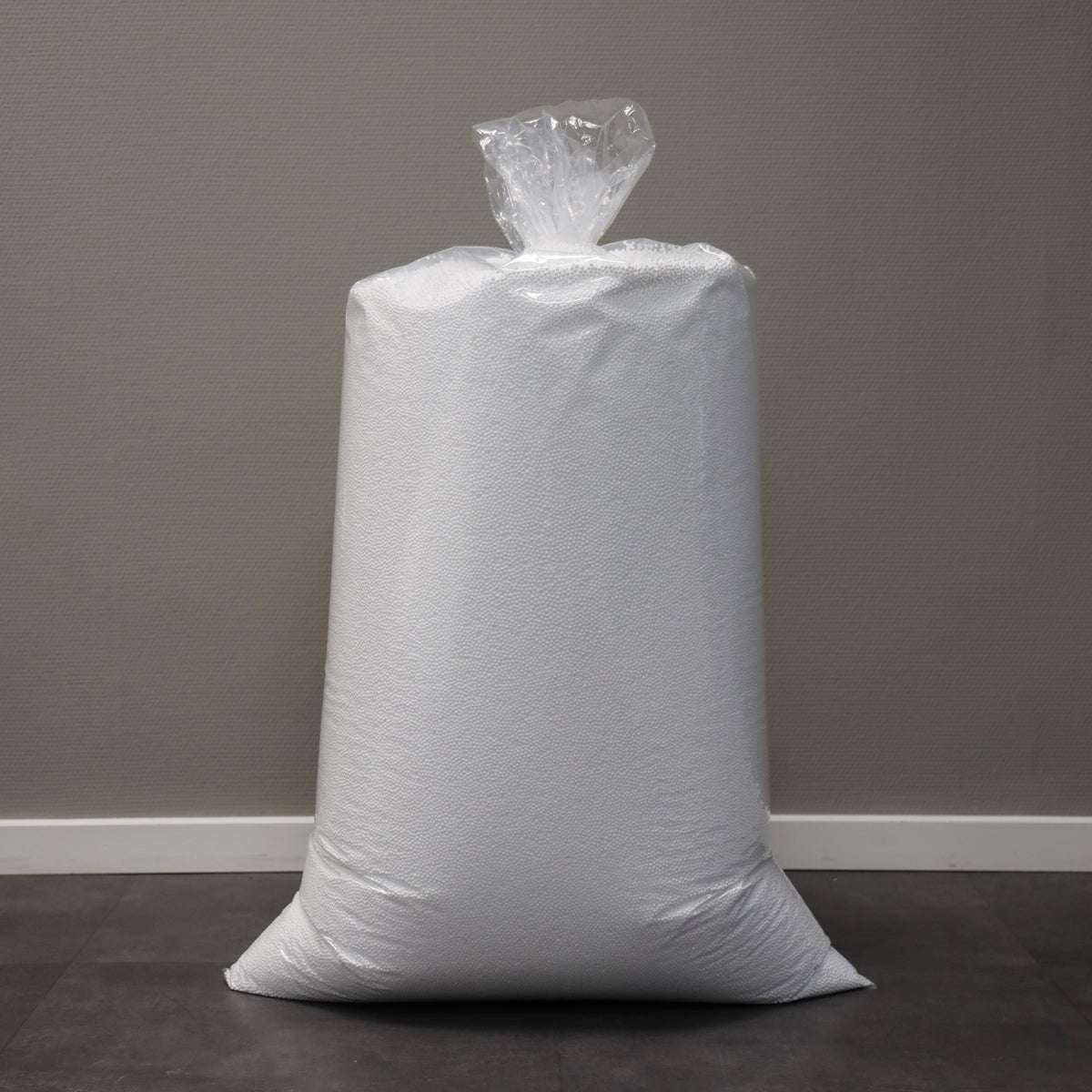 350 Liter Nachfüllpack mit weißen EPS-Kugeln für Sitzsäcke und Poufs in neutraler Verpackung