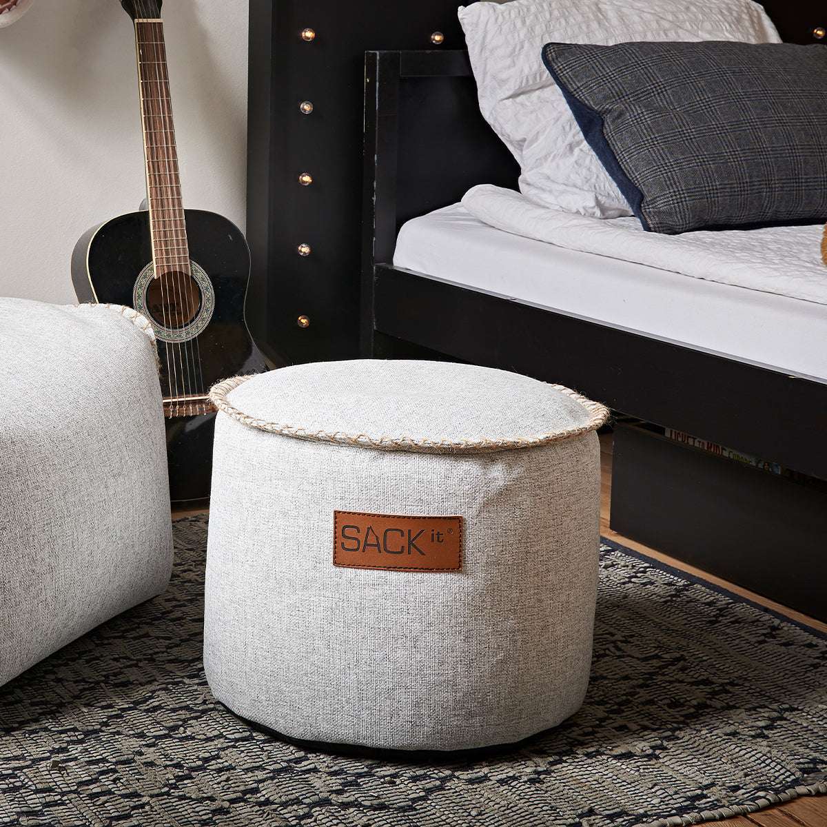 Cobana Junior Pouf in Sand Melange, runder Kinderpouf aus wasserabweisendem Material. | Cobana Junior Pouf - Cobana Rose | SACKit