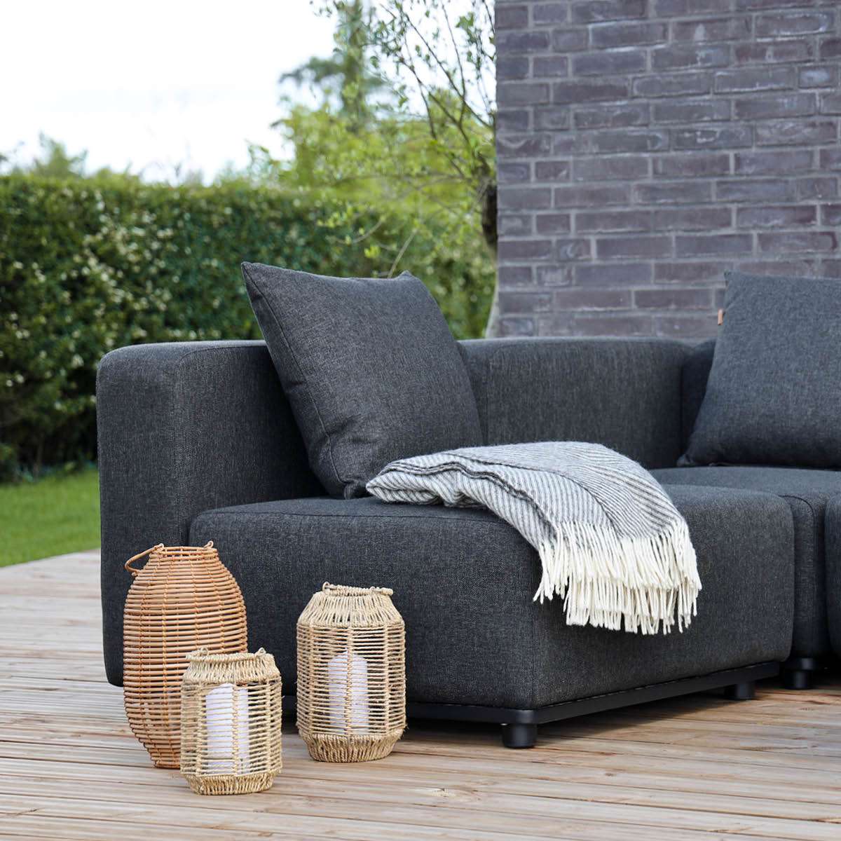 Cobana Lounge Sofa Seat in Cobana Black mit pulverbeschichtetem Aluminiumrahmen und Olefin - Faserbezug | Cobana Lounge Sofa - Seat - Kirra Olive | SACKit