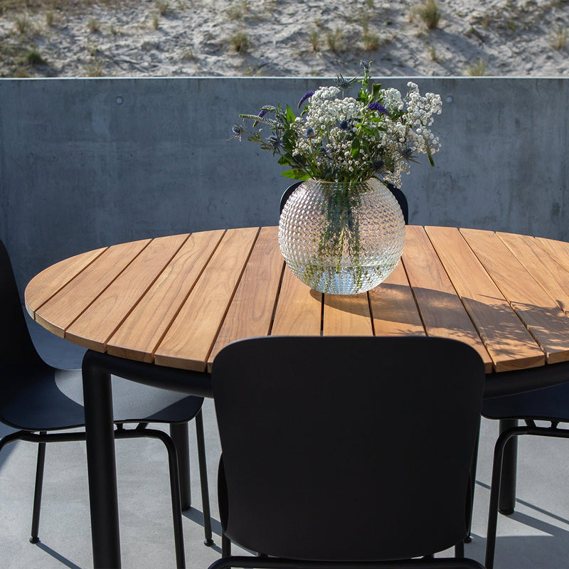 Patio Dining Table Ø133 + Patio Chair no. One S1 | Patio Dining Table Ø133 + Patio Chair no. One S1 - Black | SACKit