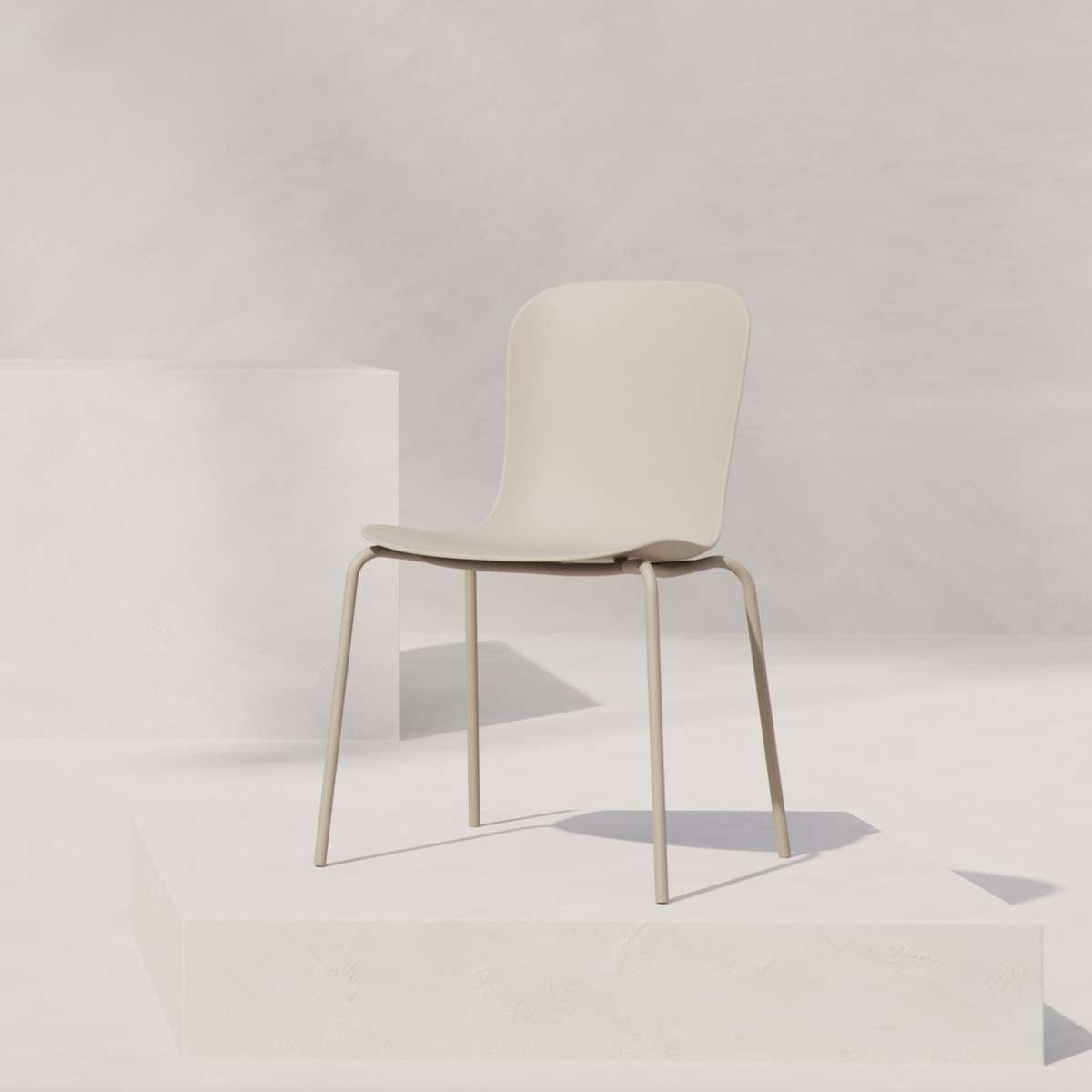 Patio Chair no. One S1 mit taupefarbener Sitzschale und schwarzem pulverbeschichtetem Stahlgestell, Outdoor - Stuhl. | Patio Chair no. One S1 - Olive/Black | SACKit