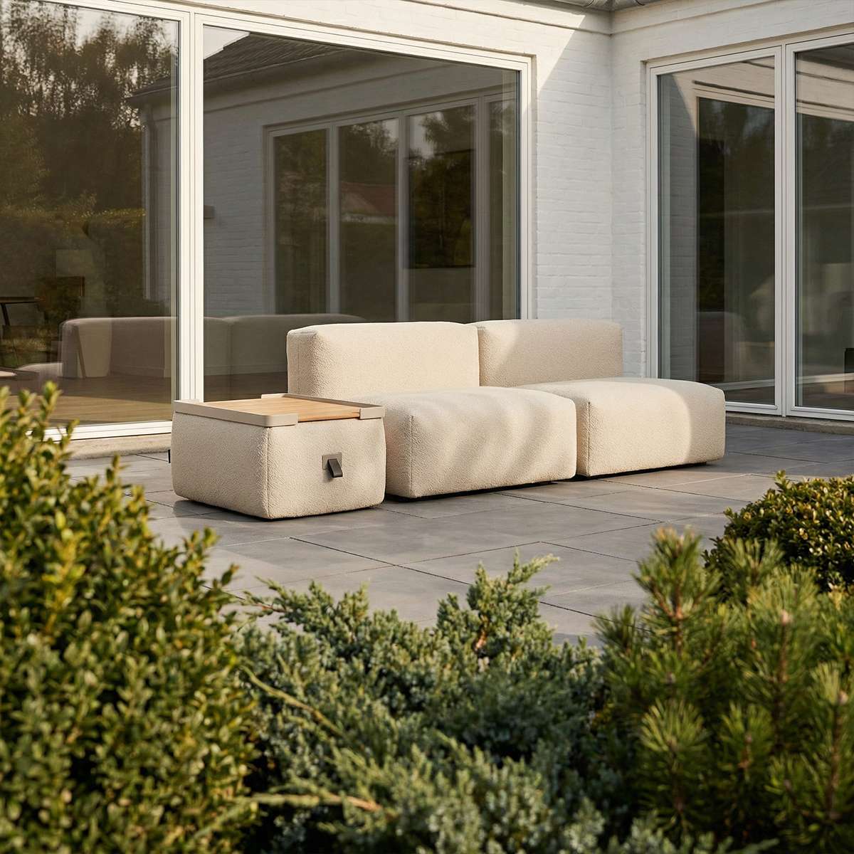 Soft Sofa Outdoor Pouf in Bouclé Beige, weiches, niedriges Lounge - Element für den Außenbereich. | Soft Sofa Outdoor - Pouf - Kirra Sand | SACKit