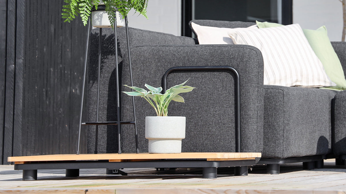 Patio Side Table - Outdoor-Beistelltisch aus Teakholz, 95x65 cm