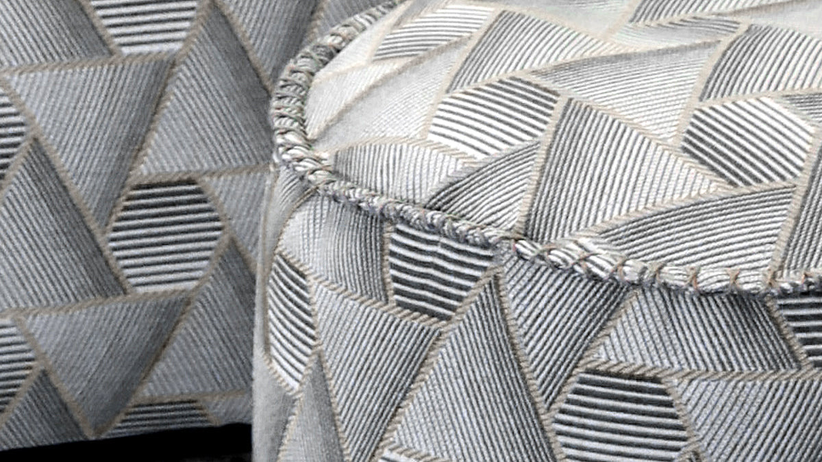 Pouf Noir - Limited Edition - Eleganter Design Hocker in limitierter Auflage