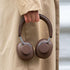 Braune Touch 310 Over - Ear Kopfhörer mit PU - Leder und integriertem Mikrofon, USB - C Ladeanschluss sichtbar | Touch 310 - Brown | SACKit