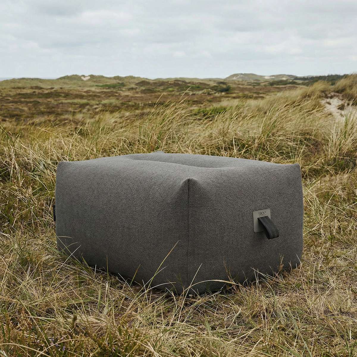 Soft Sofa Outdoor Pouf in Kirra Olive, rechteckig, weicher Sitzpouf für den Außenbereich | Soft Sofa Outdoor - Pouf - Kirra Noir | SACKit