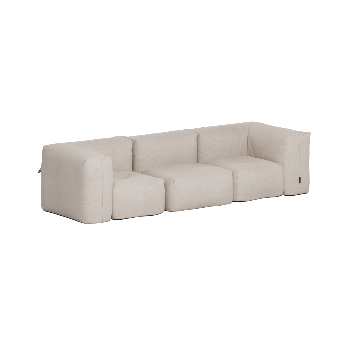 Beiges dreisitziges Outdoor Sofa von sackit mit weichen gepolsterten Sitzen und breiten Armlehnen für komfortables Loungen auf Terrasse und Balkon | Soft Sofa Outdoor - 3 Seater - Kirra Sand | SACKit
