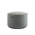 Runder Cura Pouf in Grau aus recyceltem Polyester mit handgenähten Leinenstichen. | Cura Pouf - Cura Grey | SACKit