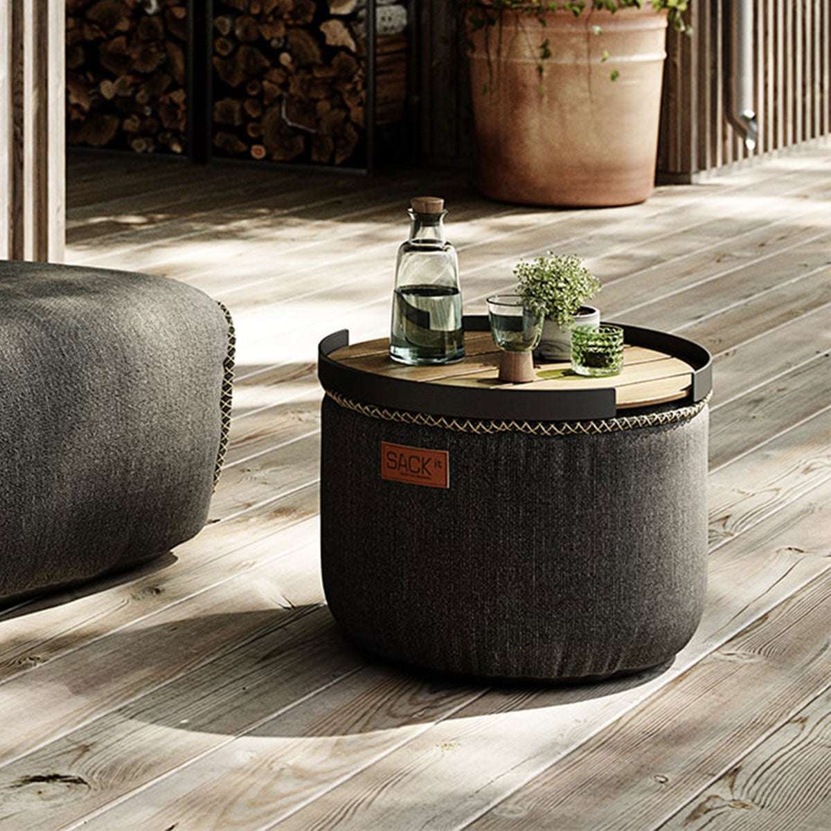 Runder Cobana Pouf in grauem, wasserabweisendem Polsterstoff mit feiner Struktur. | Cobana Pouf - Cobana Grey | SACKit