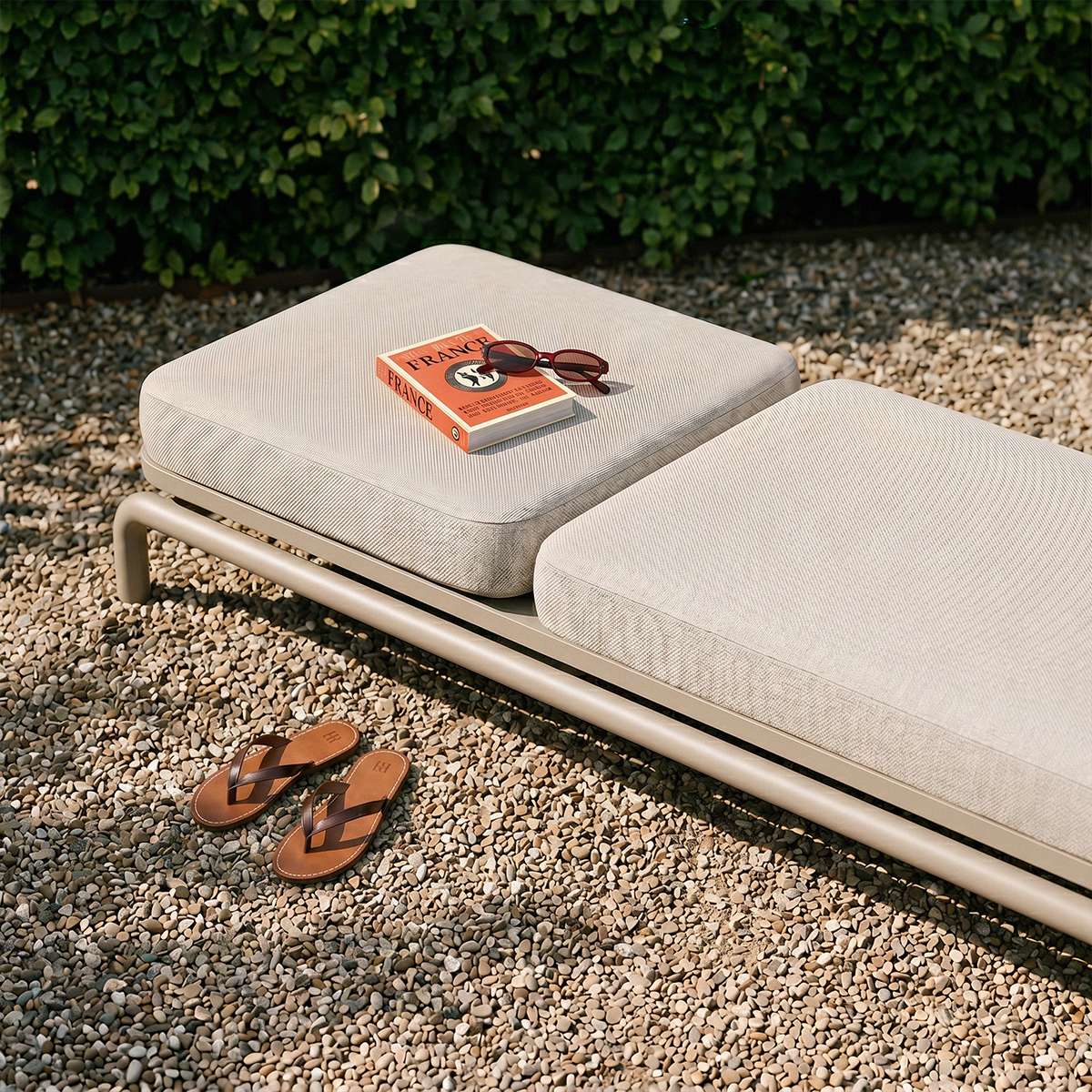 Kirra Sunbed | Kirra Sunbed - Kirra Sand | SACKit