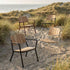 Kirra Patio Lounge Chair in taupe mit pulverbeschichtetem Aluminium und Teakholz, entspannte Sitzposition. | Kirra Patio Lounge Chair - Taupe | SACKit