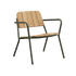 Kirra Patio Lounge Chair in Olive mit pulverbeschichtetem Aluminium und FSC - zertifiziertem Teakholz, entspannte Sitzposition. | Kirra Patio Lounge Chair - Olive | SACKit