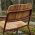 Kirra Patio Lounge Chair in Chestnut mit pulverbeschichtetem Aluminium und FSC - zertifiziertem Teakholz, niedrige Sitzposition. | Kirra Patio Lounge Chair - Chestnut | SACKit
