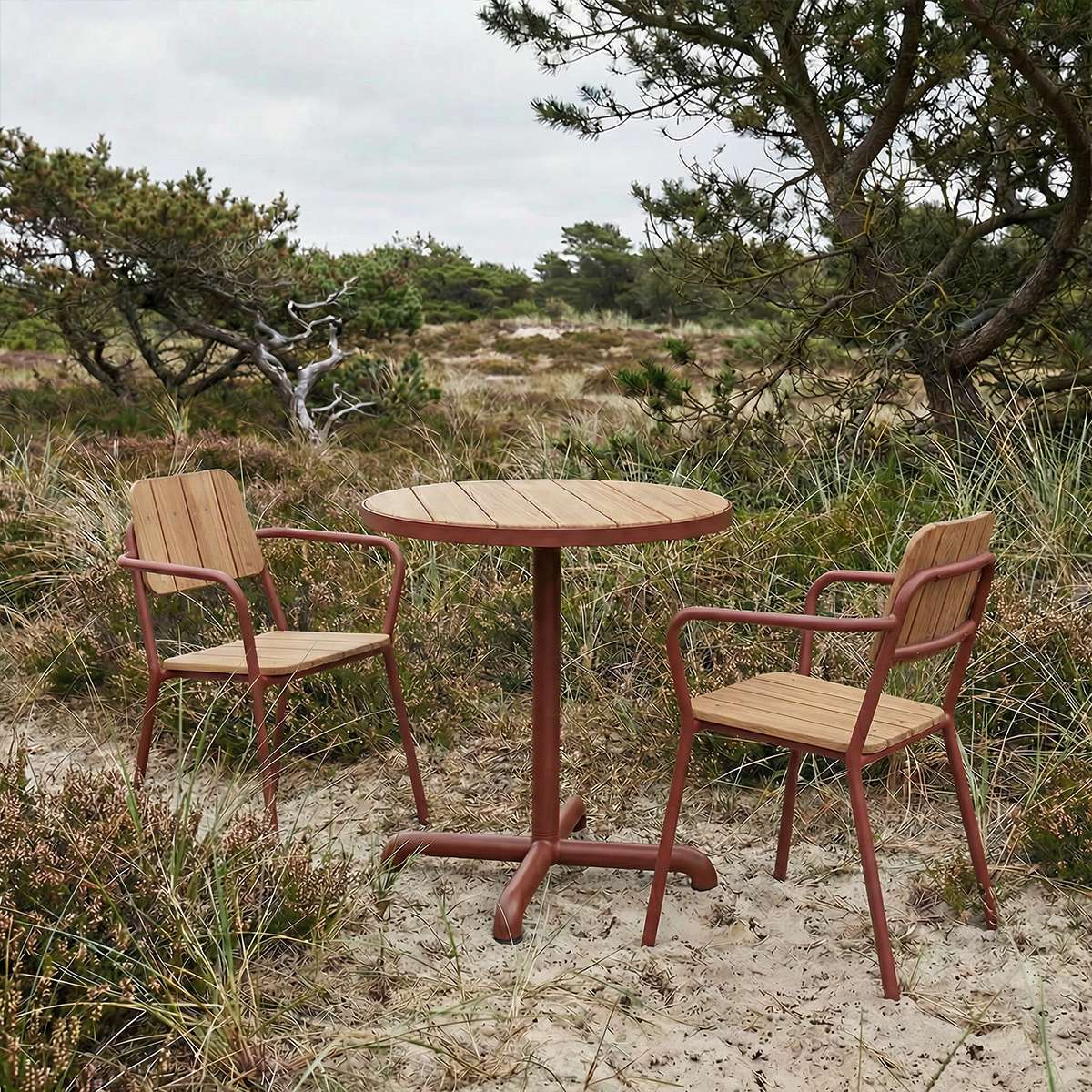 Kirra Cafe Table & 2 Kirra Patio Chair | Kirra Cafe Table & 2 Kirra Patio Chair - Chestnut | SACKit