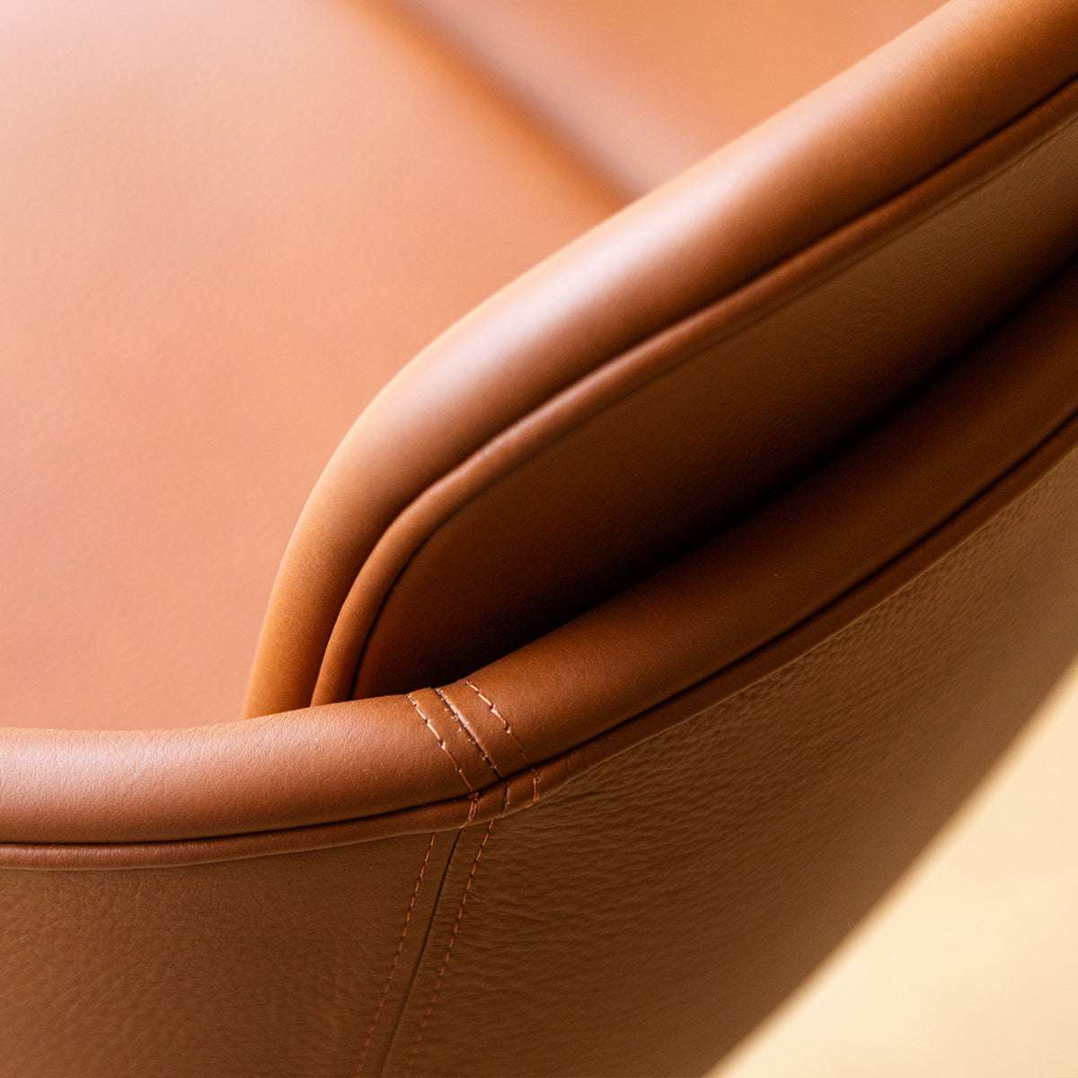 Chair no. One S2 in Terra Black with leather upholstery and powder - coated steel frame. | Chair no. One S2 - Terra Safari | SACKit