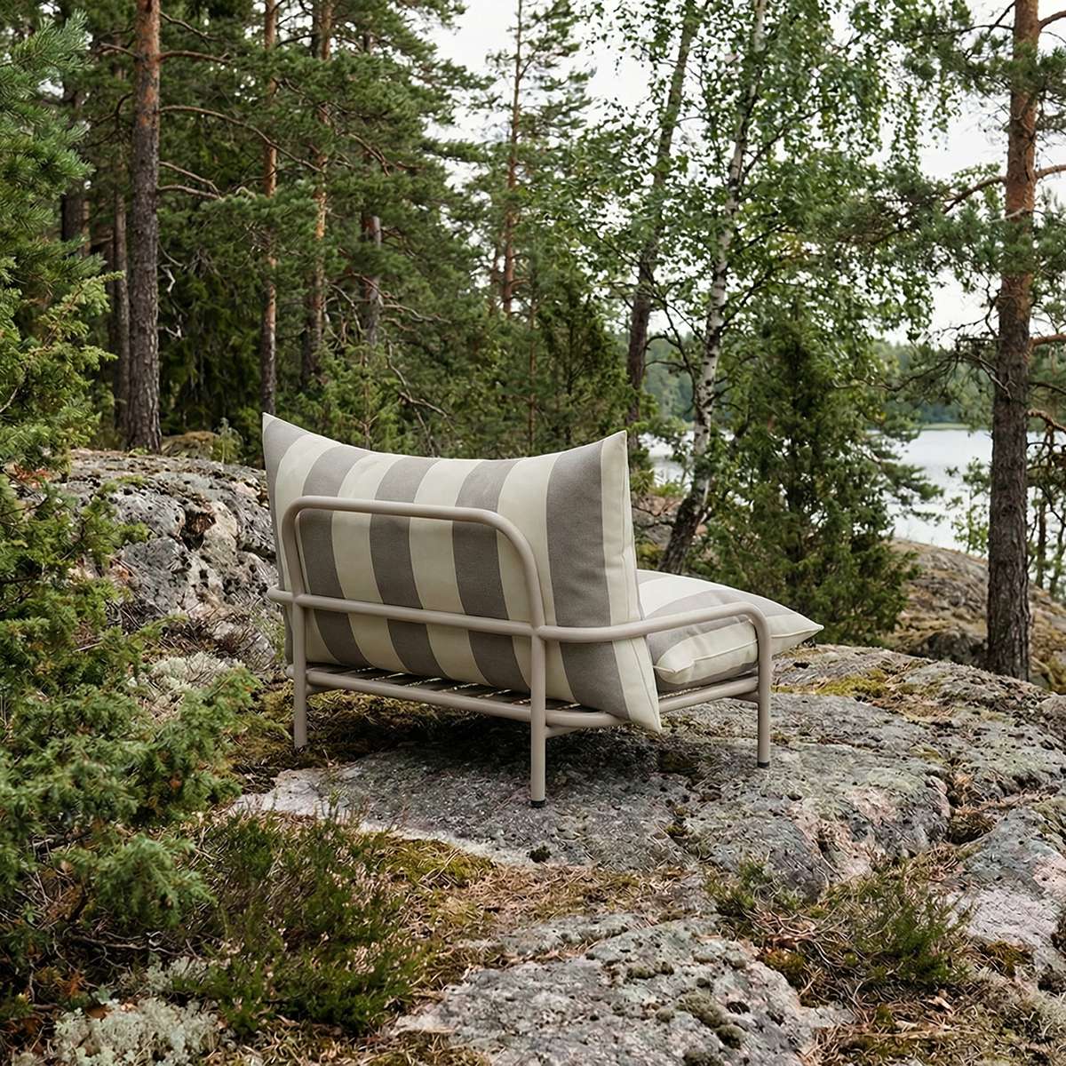 Mollis Lounge Chair in Renesse Taupe mit pulverbeschichtetem Aluminiumrahmen und Eco - Textil, Outdoor - Sessel. | Mollis Lounge Chair - Renesse Taupe | SACKit