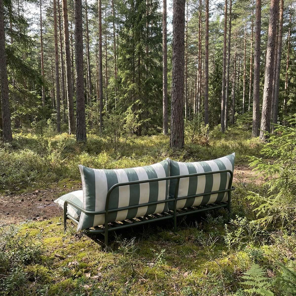 Mollis Lounge Sofa 2 - Sitzer in Renesse Olive mit pulverbeschichtetem Aluminiumrahmen im Außenbereich | Mollis Lounge Sofa 2 Seater - Renesse Olive | SACKit