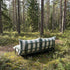 Mollis Lounge Sofa 2 - Sitzer in Renesse Olive mit pulverbeschichtetem Aluminiumrahmen im Außenbereich | Mollis Lounge Sofa 2 Seater - Renesse Olive | SACKit